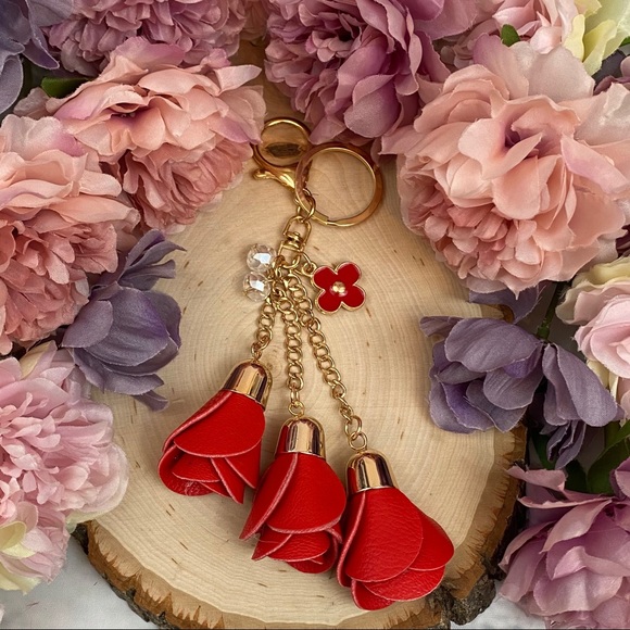 Red Triple Rose Keychain Charm - Picture 10 of 12